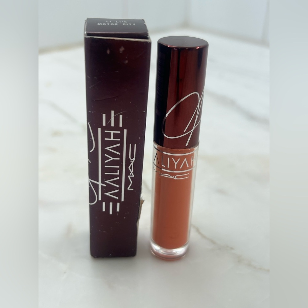 RARE 🖤 MAC x Aaliyah 🖤 LIPGLASS Lipgloss 🖤 Li Li’s Motor City 🖤 NIB - Picture 2 of 5